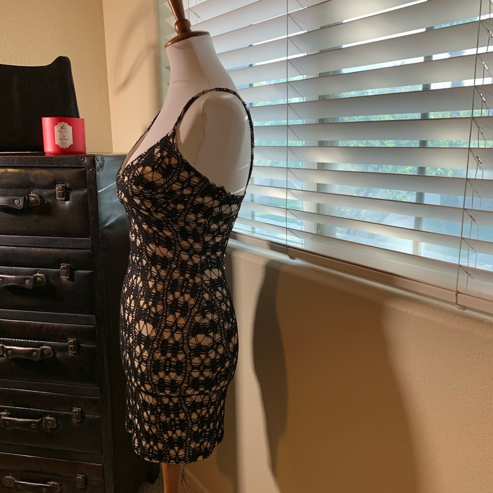 Mini Dress small size - Picture 6 of 9
